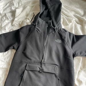 North Face half zip pull over